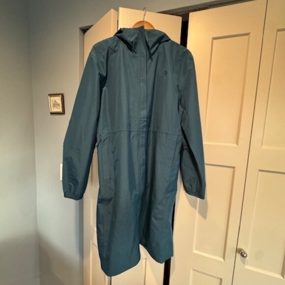 Women's North Face Daybreak Rain Parka, XL, Midnight Petrol - New without tags - Picture 2 of 5